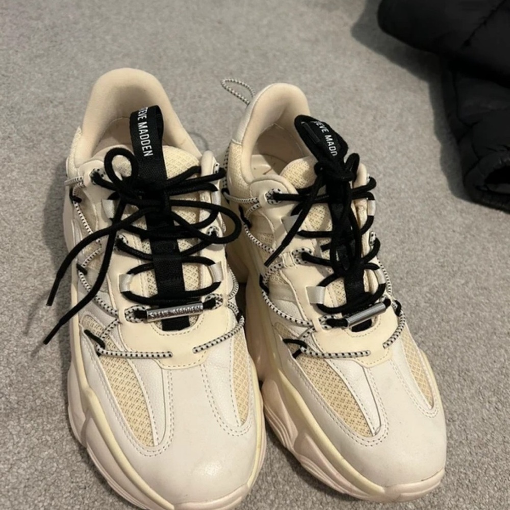 Steve Madden Cream and Black Sneakers